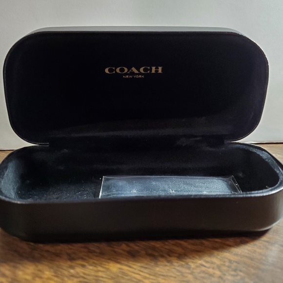 Coach glasses case - Picture 7 of 9